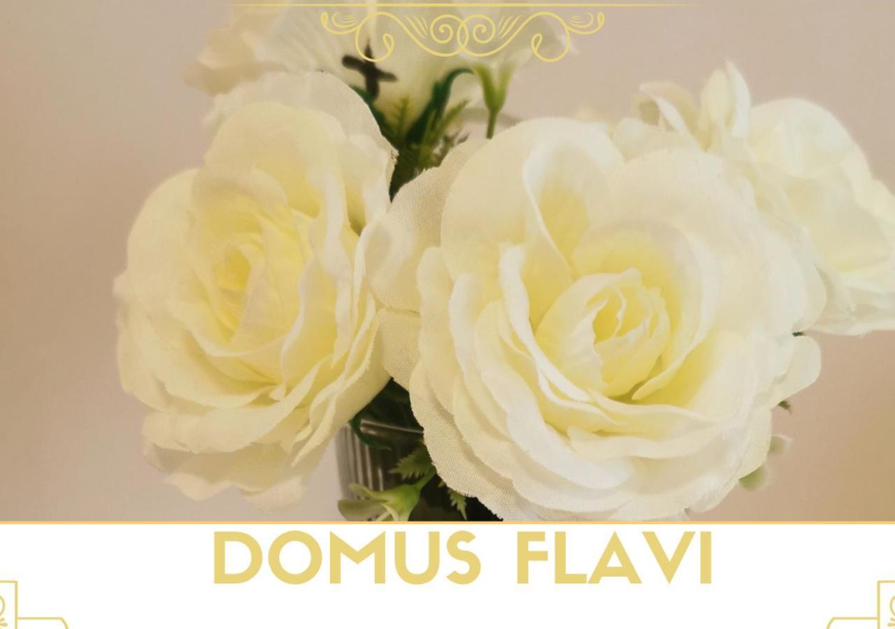 Apartmán Domus Flavi Řím Exteriér fotografie